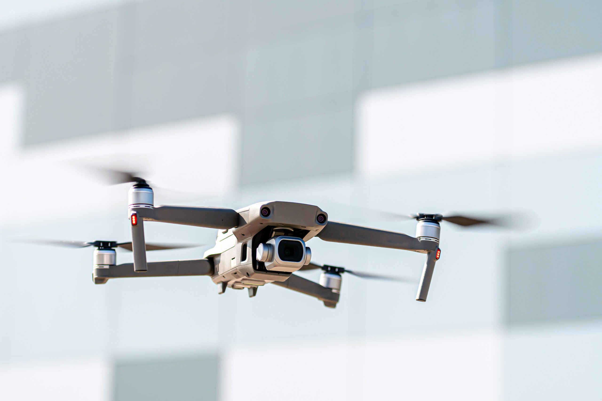 L'utilisation de drones dans l'inspection et la maintenance des toitures