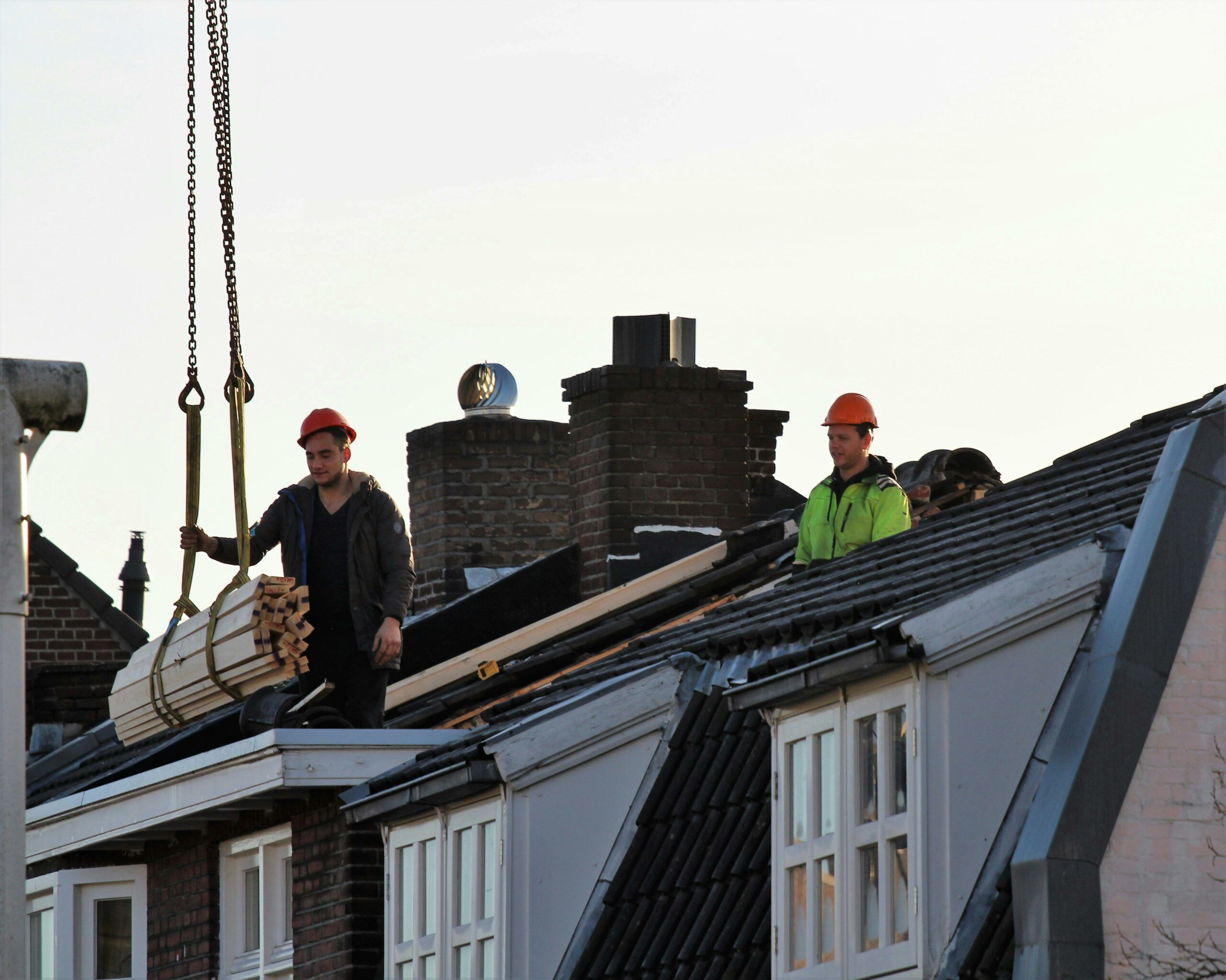 techniques de rénovation énergétique des toitures anciennes